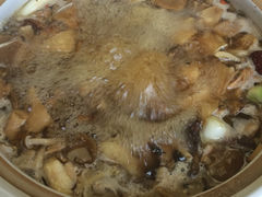 -东巴谷野生菌火锅餐厅