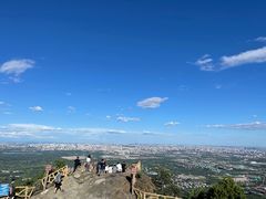 -鬼笑石后山停车场