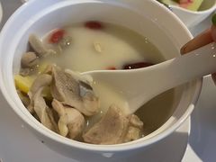 猪肚鸡汤-燕庭·纯燕窝·甜品下午茶(南京西路店)