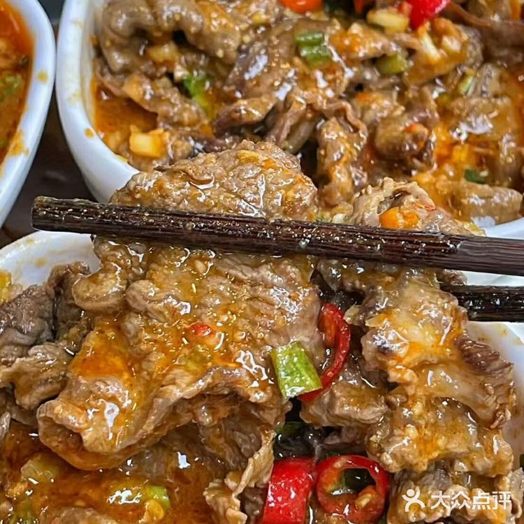 2人份!4个人楞是没吃完!