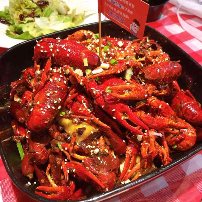 靓靓蒸虾(杭州旗舰店)-"新开的网红吃小龙虾的店,等位大概一个小时.