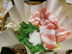 -枝魯枝魯自助料理