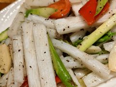 黑松露酱炒芦竹笋山药-雀舞云南菜(天津天河城购物中心店)