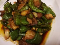 -牧场烧烤餐饮广场