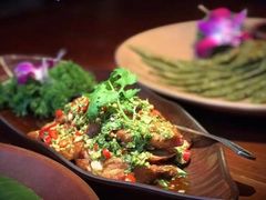 大理风味葱椒鸡-花马天堂云南餐厅 Lost Heaven(外滩店)