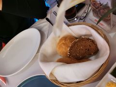 -塞纳河法国餐厅(意式风情街店)