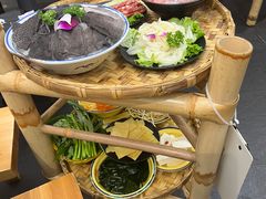 -卤校长重庆火锅(恒隆广场店)