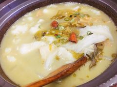 -周鱼小馆石锅酸菜鱼(活力汇店)