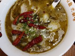 -渝是乎酸菜鱼(龙旗购物中心店)