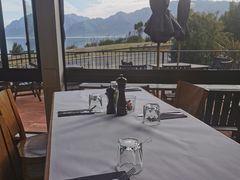 -Lake Hawea Hotel