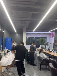-藤野造型烫发染发