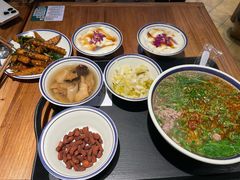 -云阿蛮云南生烫牛肉米线(奉贤路店)