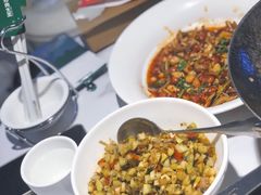 -费大厨辣椒炒肉(高铁吾悦广场店)