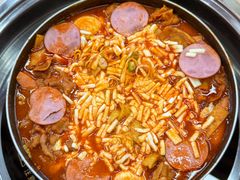 -三清洞摩西韩式年糕火锅(威高广场店)