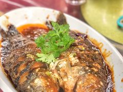 红烧鲫鱼-哈尔滨饺子王·东北菜(鱼鳞浃路店)