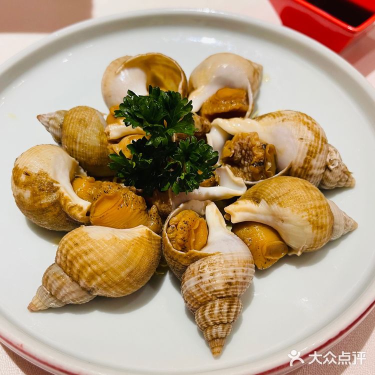 喜庆感十足的海云陈记