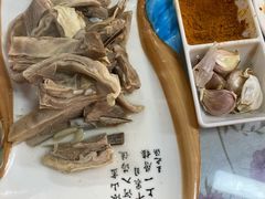 手抓羊排-清真·伊清阁餐厅