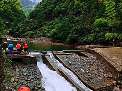 -安吉龙王山峡谷漂流