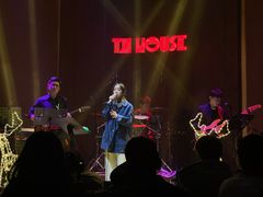 -TZ House音乐现场(来福士中心店)