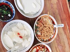 -小谭豆花(西大街店)