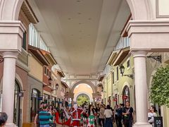 -佛罗伦萨小镇广佛名品奥特莱斯(疏港路店)