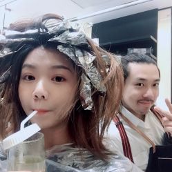 -HAIR CORNER