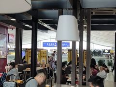 大堂-麦当劳(深圳北站高铁店)