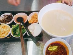 -湛记蘸水米线(粉巷店)
