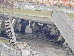 -四川汶川特大地震漩口中学遗址