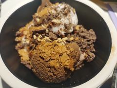 冰淇淋自助-哥老官重庆美蛙鱼头(虹口龙之梦店)