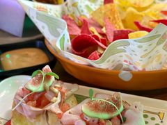 -Famous肥猫墨西哥音乐餐吧(五棵松华熙LIVE店)