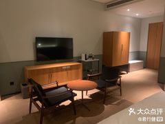 -SFEEL设计师酒店(成都春熙路天府广场店)