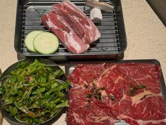 -蚂蚁洞·烤肉大营地(上海静安大悦城店)