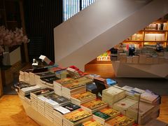 -新华里咖啡书吧(新华书店小寨店)