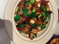 -渝是乎酸菜鱼(龙旗购物中心店)