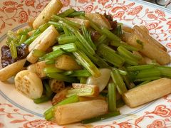 -江宴渔村·鱼鲜土菜(紫荆广场店)