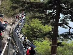 -黄山光明顶山庄