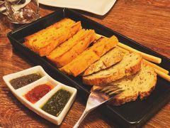 餐前面包蒜黄油-安妮意大利餐厅(国贸店)
