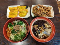 -爆炸头阿姨小四川正宗川味小吃(无任何分店)