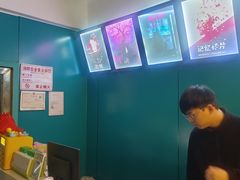 -荒岛实景沉浸密室(江汉路1店)