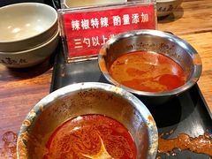 -亮亮面馆(经六路店)