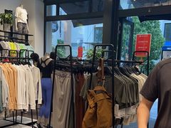 -lululemon(比斯特购物村店)