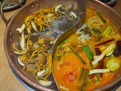 -洱火云南酸菜牛肉火锅(石景山当代商城店)