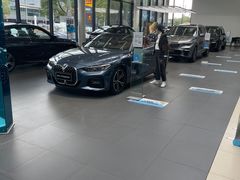 -上海宝信宝马4S店