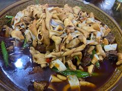 -一品红烧鸭特色川菜(三岔湖店)