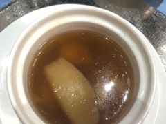 蜜梨肉汁炖花胶汤-Yan Ting 宴庭中餐厅(上海静安瑞吉酒店)