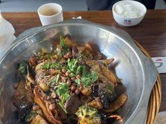 -愉肴麻辣香锅(中山路店)