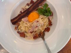 -Chom Cafe and Restaurant