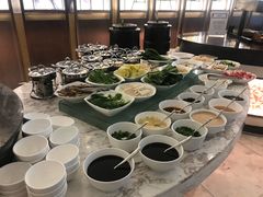 自助调料区-西安高新希尔顿酒店·咖啡露台西餐厅