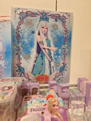 -嗨本可潮玩仓(大兴大悦春风里店)